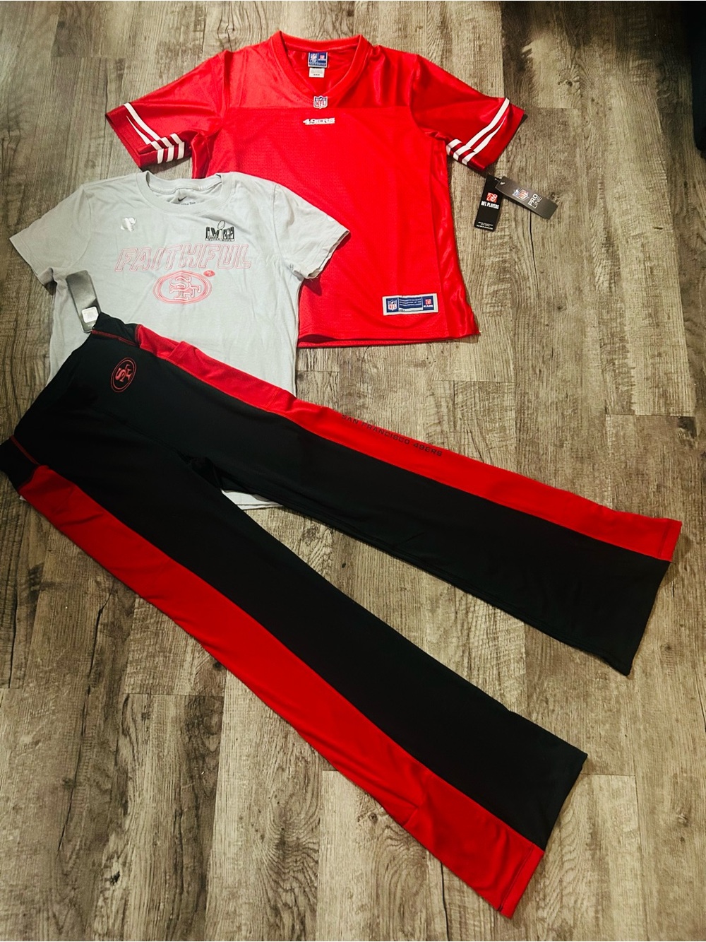 NFL San Francisco 49ers 3x bundle, women sz M, New